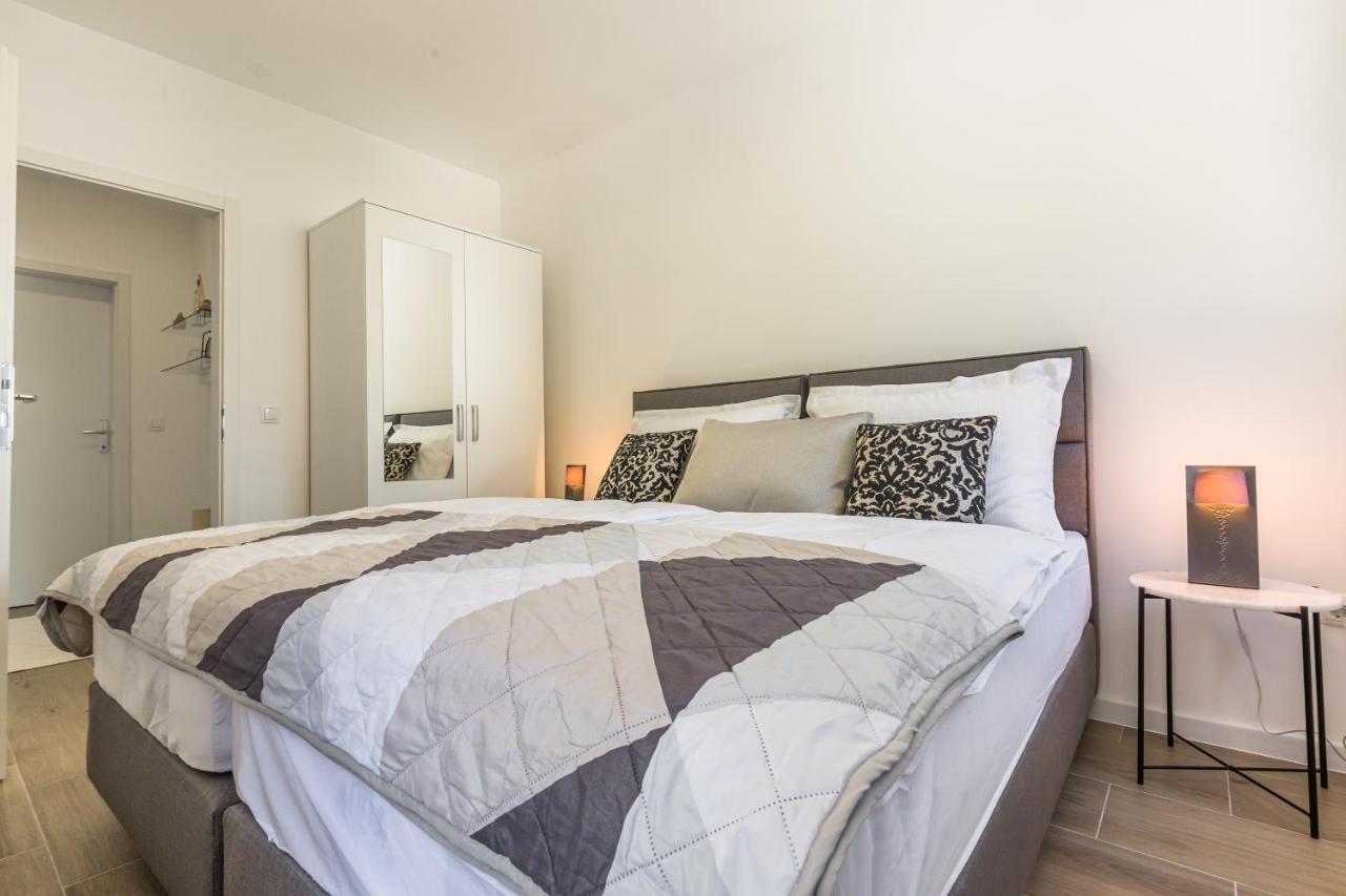 Luxury 2 Bedroom Apartment With Sea View Baška Voda Eksteriør bilde
