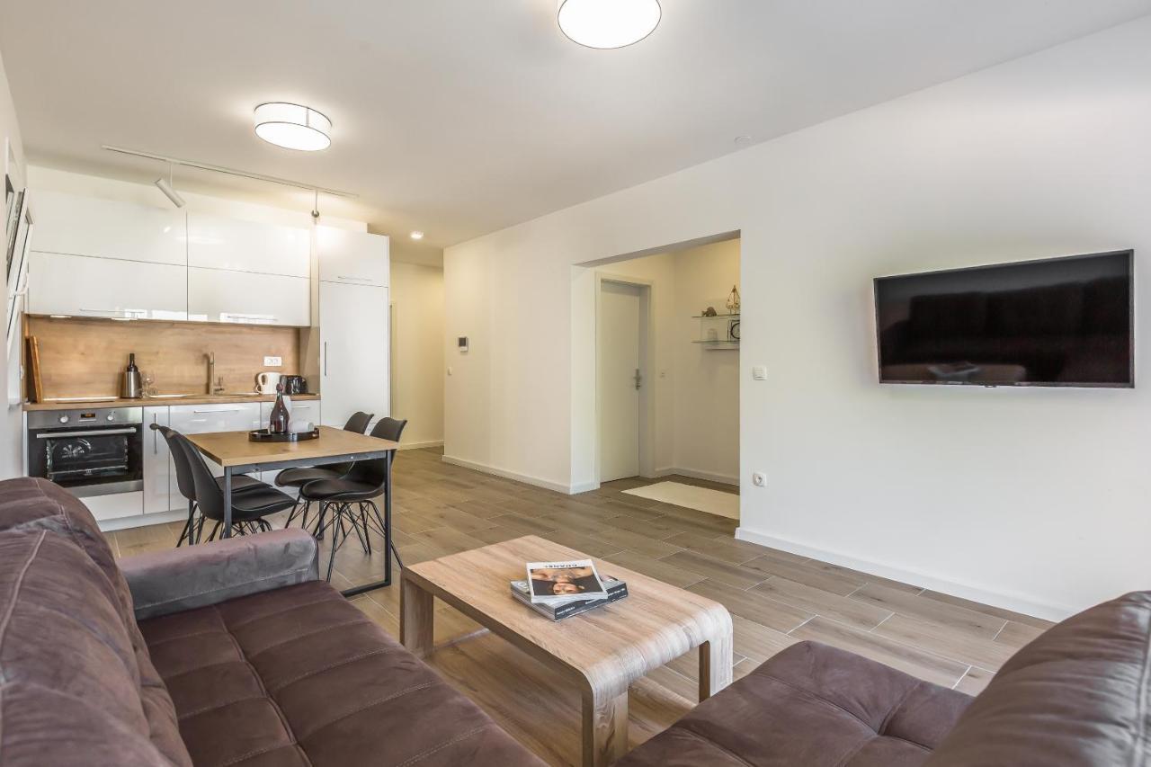 Luxury 2 Bedroom Apartment With Sea View Baška Voda Eksteriør bilde