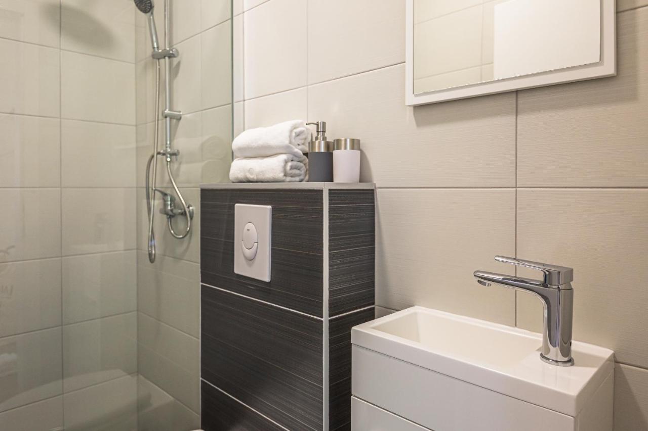 Luxury 2 Bedroom Apartment With Sea View Baška Voda Eksteriør bilde